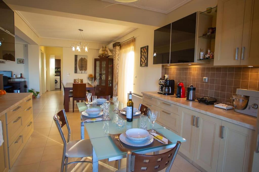 Fou'S Luxury Apartment Nafpaktos エクステリア 写真